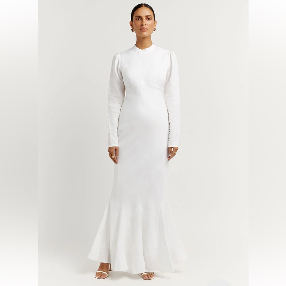 DISSH Elegant White Long Sleeve Dress